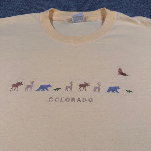 Gildan Other - Vintage Colorado Wildlife Animals Embroidered T-Shirt Mens XL Yellow Cotton